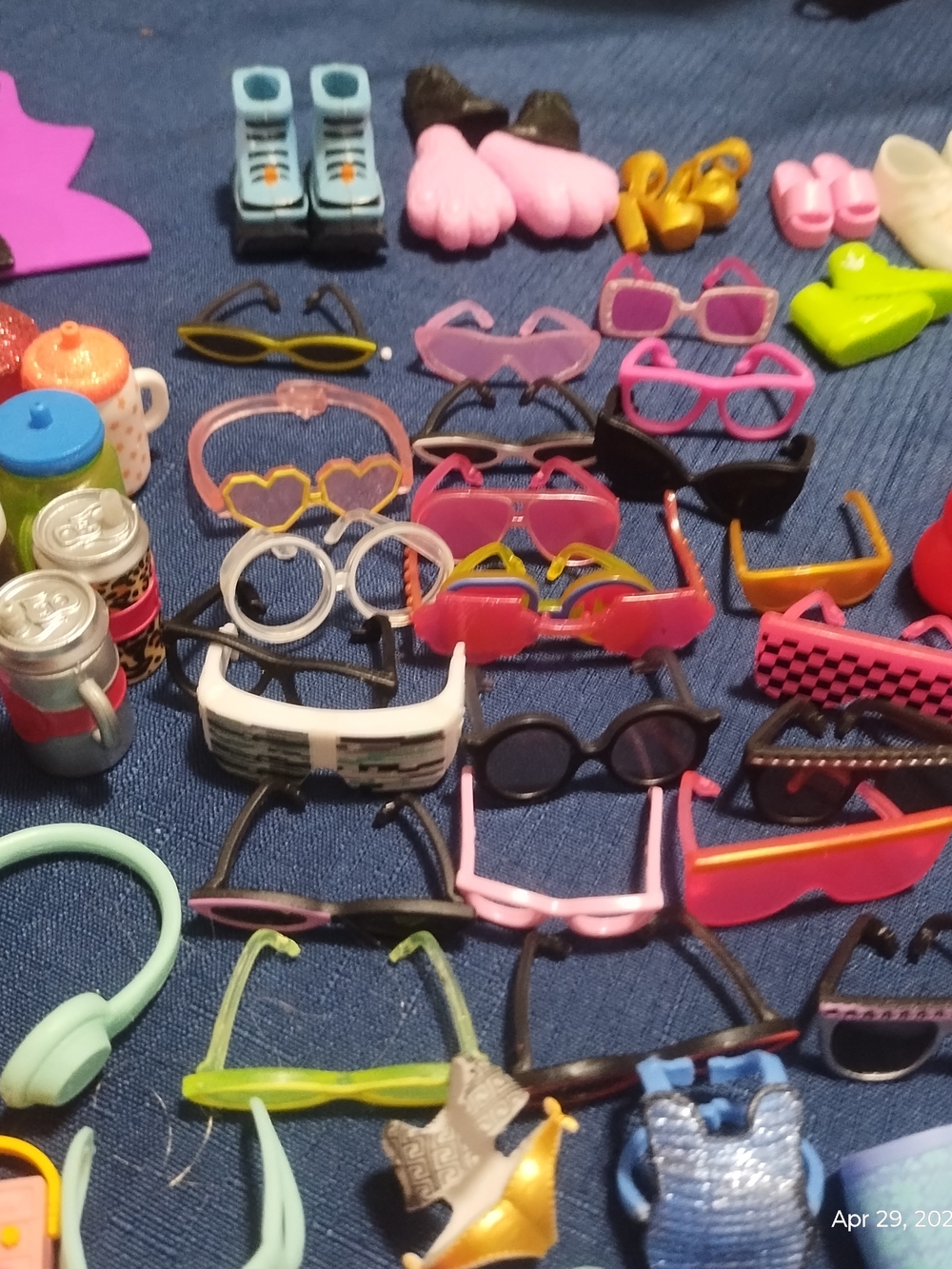 LOL DOLL ACCESSORIES - Picture 1 of 14